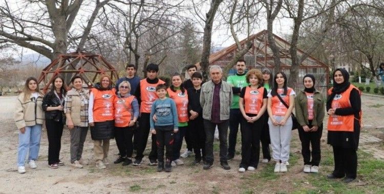 DPÜ’de fidan dikim etkinliği
