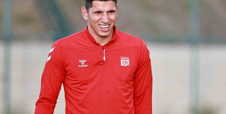 Sivasspor’da kaleci Djordje Nikolic sakatlandı
