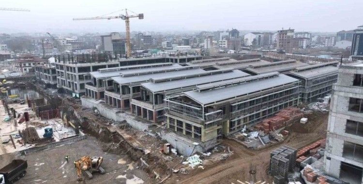 Bakan Kurum: "180 bin işçimizle esnafımızın yanındayız"
