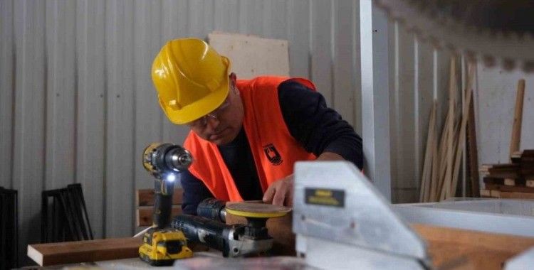 Belediye atölyelerinde plaj hazırlıkları sürüyor
