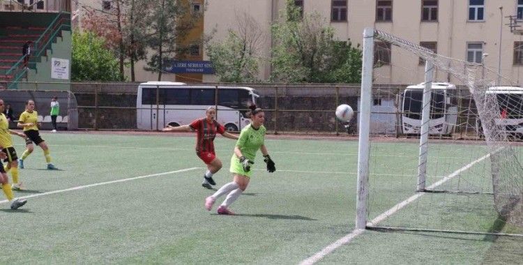 TFF Kadınlar 3. Ligi: Cizre Spor Lisesiç 4 - Hakkari Hayalkent Spor:
