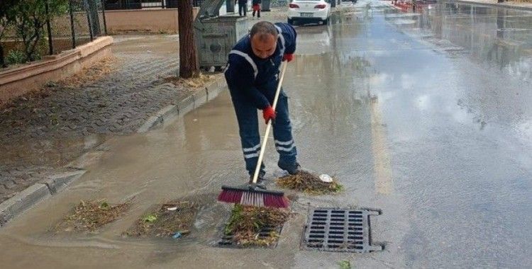 Didim’de mazgallar temizlendi
