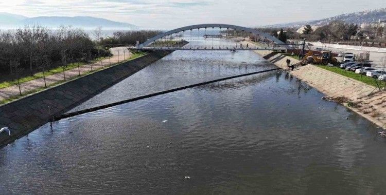 İzmit Körfezi dört koldan temizleniyor
