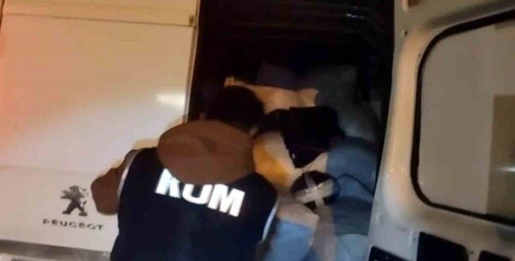 Kayseri’de bin 450 kilogram kaçak tütün ele geçirildi
