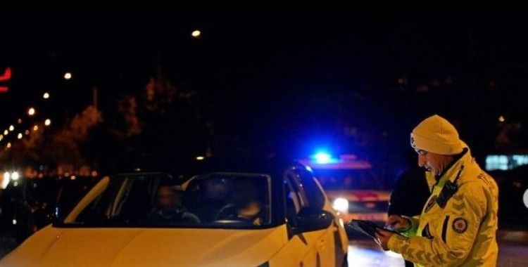 Isparta’da asayiş ve trafik denetimi: 21 sürücüye ceza
