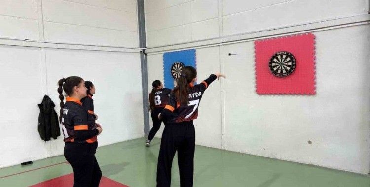 Sivrihisar’da 23 Nisan Masa Tenisi ve Dart coşkusu
