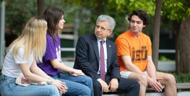 İzmir Ekonomili gençlere ‘hibe’ yağdı
