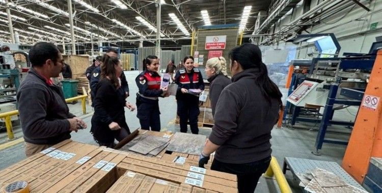 Jandarmadan ailenin korunması ve kadına karşı şiddet konusunda bilgilendirme ve eğitim faaliyeti
