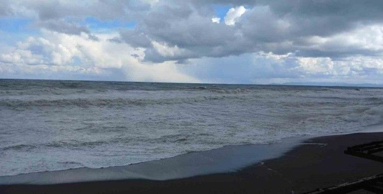 Batı Karadeniz’de fırtına etkili oluyor
