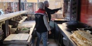 Söke’de dönerciler denetlendi

