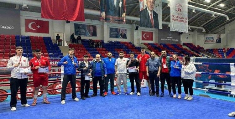 Erzurumlu sporcular ringte fırtına gibi esti
