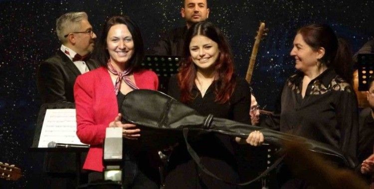 Uşak’ta ‘Liselerarası Halk Müziği Solo’ ses yarışması düzenlendi