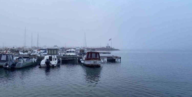 Çanakkale Boğazı sis nedeniyle transit gemi geçişlerine kapatıldı
