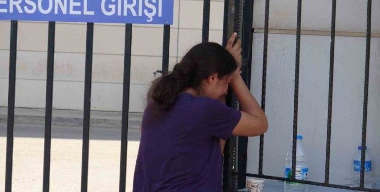 Eşinin cansız bedenini teşhis için morga geldi, demirlere yaslanıp gözyaşı döktü
