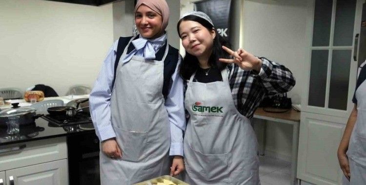 Uluslararası öğrenciler Türk mutfağını SAMEK çatısı altında öğrendiler
