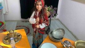 Yöresel kıyafetler miniklerin defilesiyle tanıtıldı
