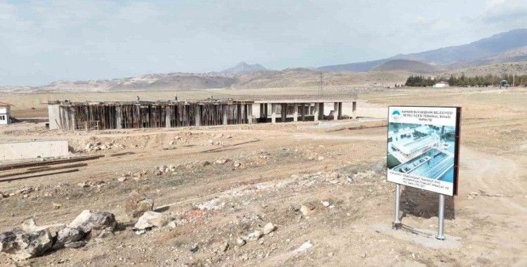 Develi’nin giriş kapısı olacak yeni otobüs terminali inşaatı hızla yükseliyor