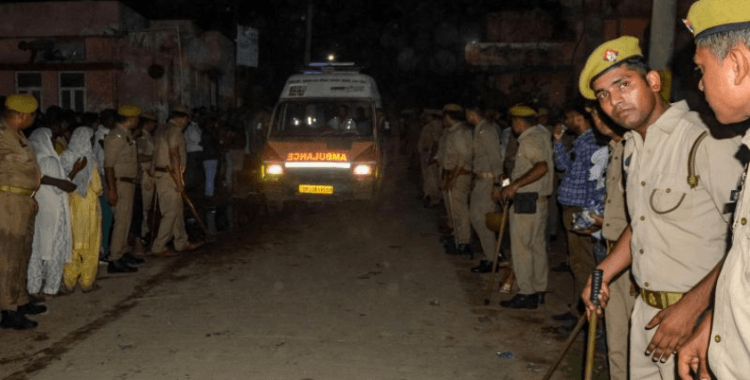 Hindistan'da turistlere düzenlenen silahlı saldırı sonucu 20 kişi öldü