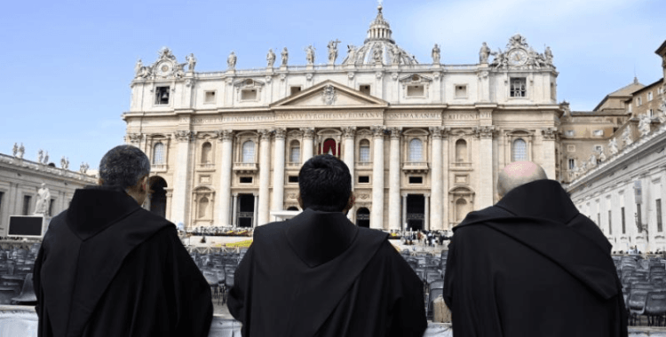 Vatikan'da Papa'nın odaları mühürlendi