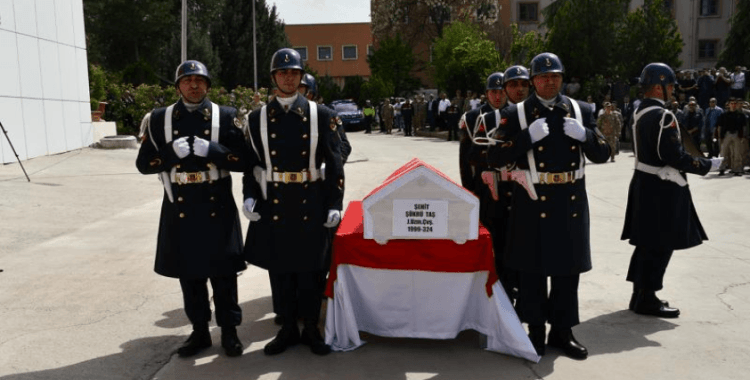 Batman'da silahı kazara ateş alan asker şehit oldu