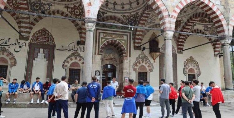 Genç voleybolcular Manisa’da buluştu
