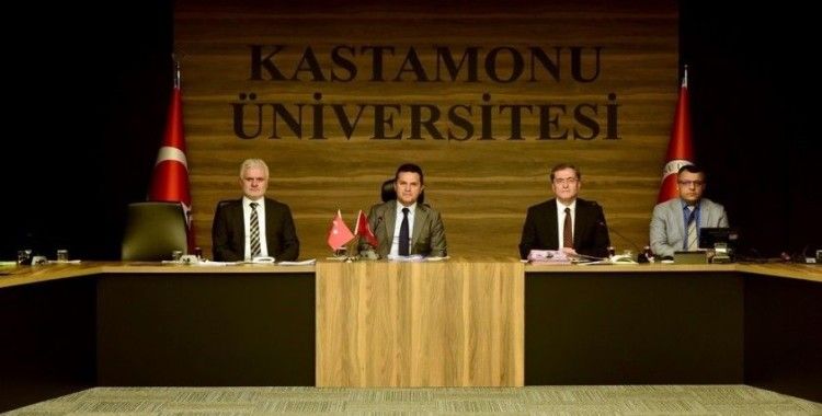 Kastamonu Üniversitesi senato toplantısında öğrenci projeleri ve mezun analizi ele alındı

