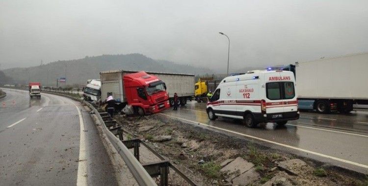 Bilecik'te iki tır çarpıştı: 1 yaralı