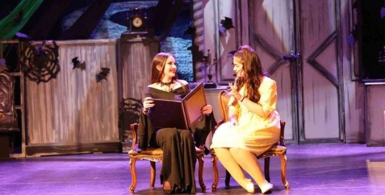 Gaziantep Kolej Vakfı’nda muhteşem müzikal
