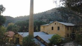 Bir asırdır ayakta
