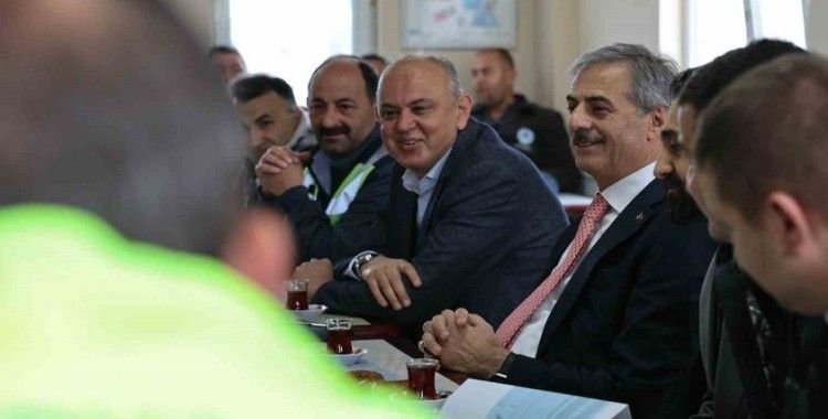 Başkan Alemdar, "Geçtiğimiz yılın üzerinde asfalt çalışmasını şehrimizde hayata geçireceğiz"
