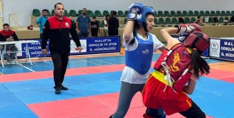 Wushu kung-fuda Elazığ’dan derece üstüne derece
