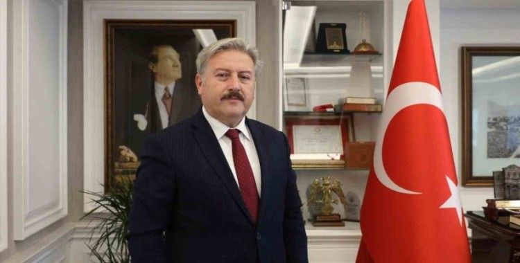 Başkan Palancıoğlu: "Hayatını alın teri ile kazanan işçi kardeşlerimizin 1 Mayıs Emek ve Dayanışma Günü kutlu olsun"
