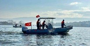 Bursa’da Uluabat Gölü’nde büyük operasyon...30 kişi suçüstü yakalandı
