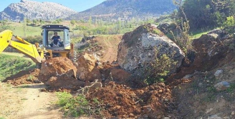 Onikişubat’ta yol çalışmaları
