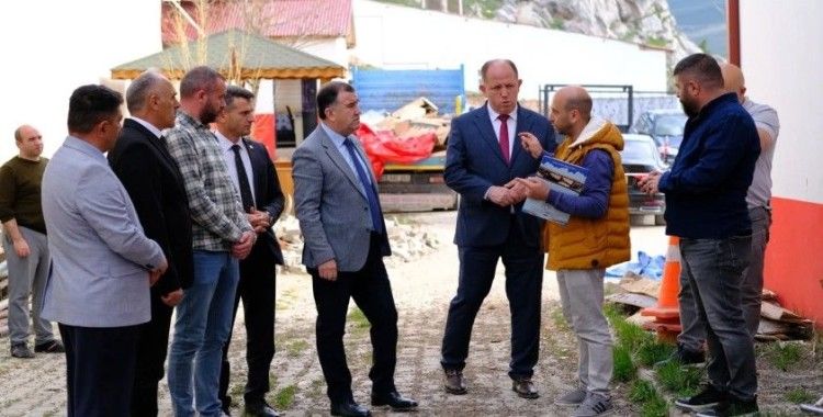 3 yıldır onarımı bitirilemeyen huzurevinin haziran ayının ortalarında bitirilmesi hedefleniyor
