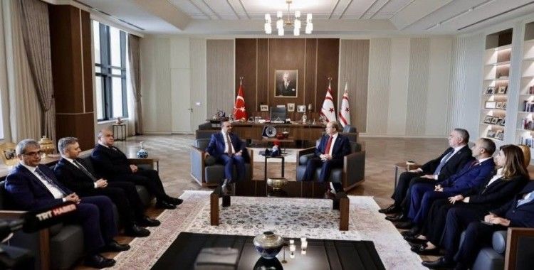 Sanayi ve Teknoloji Bakanı Kacır, KKTC Cumhurbaşkanı Tatar ile bir araya geldi
