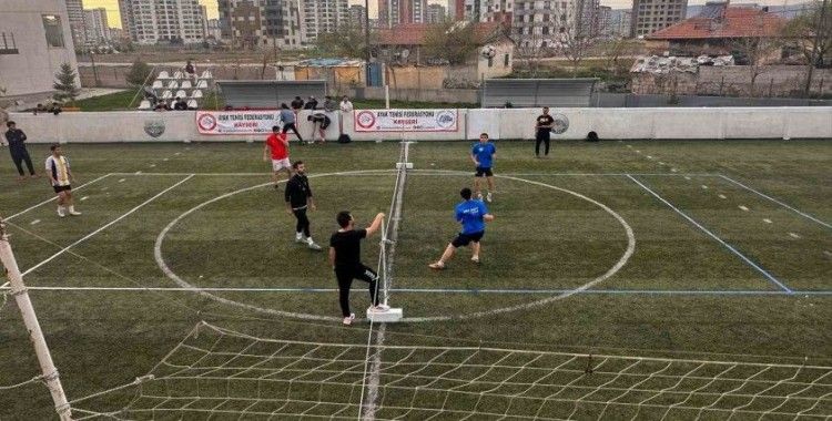 Kayseri’de Ayak Tenisi heyecanı yaşandı
