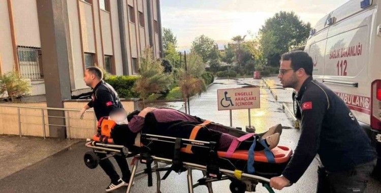 Adıyaman’da otomobil şarampole savruldu: 4 yaralı
