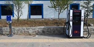ÇAKÜ’ye elektrikli araç şarj istasyonu kuruldu
