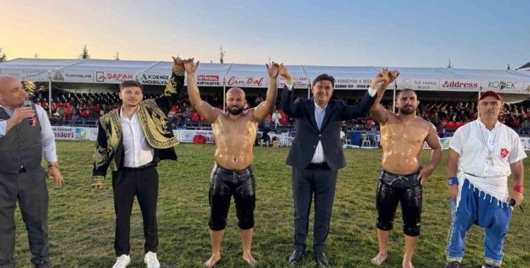 Fethiye’de yağlı güreşlerin kazananı Feyzullah Aktürk oldu
