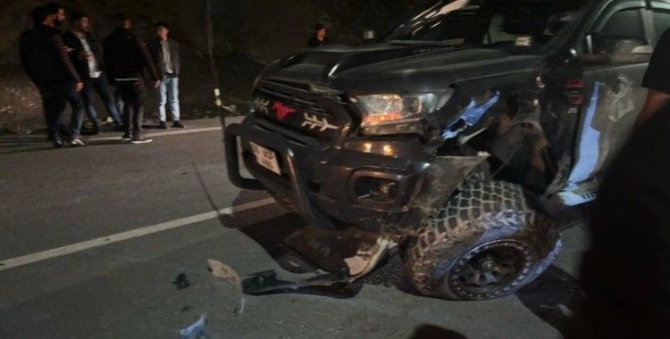 Hakkari’de iki araç kafa kafaya çarpıştı: 8 yaralı