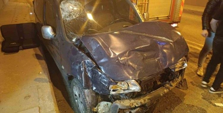 Tünelde yapılan sollama kazayla sonuçlandı: 2’si çocuk 5 yaralı