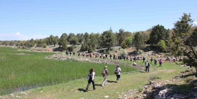 Üniversite öğrencileri, Beyşehir’in botanik hazinelerini keşfetti