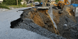 Gaziosmanpaşa'da yol çöktü