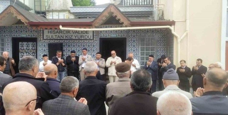 Hisarcık’tan hacı adayları dualarla uğurlandı
