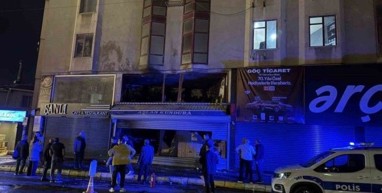 Küçükçekmece’de ayakkabı dükkanında korkutan yangın