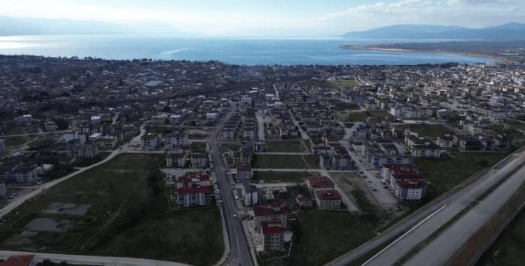 Yatırım danışmanı, deprem sonrasında evini satmak ya da ev almak isteyenleri uyardı: 'Sakın ha kaptırmayın'