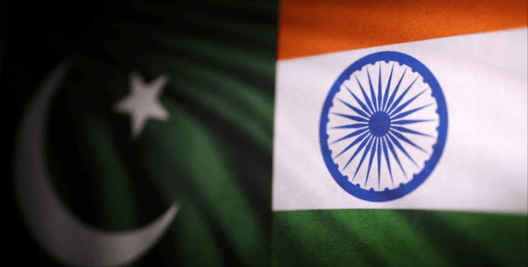 Pakistan Savunma Bakanı Asıf: Hindistan'la gerilim nükleer savaşa yol açabilir