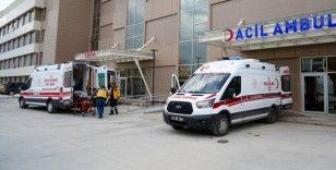 Refüje çarpan motosikletin sürücüsü öldü
