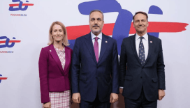 Bakan Fidan, Varşova'da temaslarını sürdürüyor